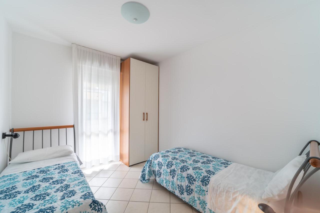Residenza Le Altane Apartment Бибионе Екстериор снимка